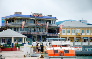 В порту Джорджтауна на Каймановых островах. Фото 1 – фотографии Каймановых островов