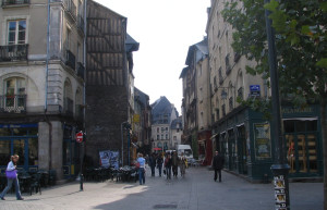 Улица в Ренне, Франция – фотографии Франции