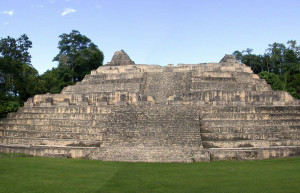 Комплекс пирамид Караколь (Белиз) – фотографии Белиза