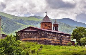 Православный храм. Ванадзор. Армения. – фотографии Армении