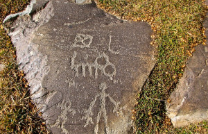 Петроглифы Ухтасара (Ughtasar Petroglyphs) – фотографии Армении
