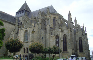 Архитектура в Динане, Франция – фотографии Франции