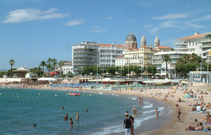 Отели на пляже в Сен-Рафаэль, Франция – фотографии Франции