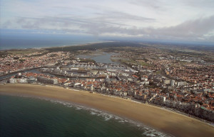 Панорамный вид в Ле-Сабль-д Олон, Франция – фотографии Франции