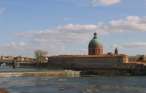 Река в Тулузе, Франция – фотографии Франции