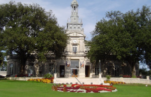 Архитектура в Коньяке, Франция – фотографии Франции