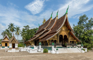 Ват Сиенгтхонг (Wat Xieng Thong, XVI век) — жемчужина лаосской архитектуры – фотографии Лаоса