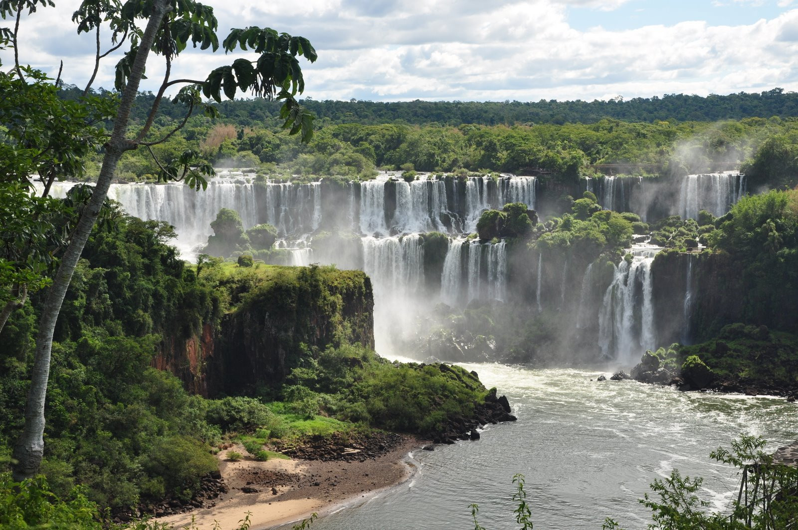 Водопад в бразилии игуасу фото