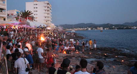 Музыка, море, закат и Cafe Del Mar