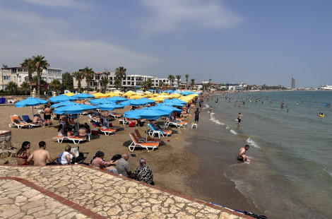 Пляж Ташуджу — 10 фото, как добраться из Мерсина