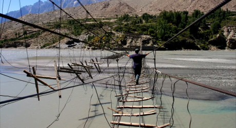 Самые страшные и опасные мосты в мире