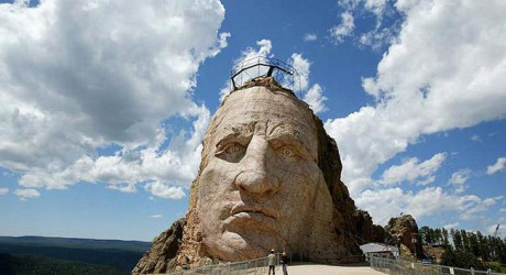 Мемориал «Неистового коня» в Южной Дакоте