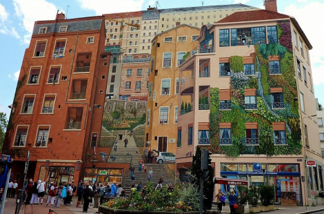 Огромные фрески «Trompe l’oeil» в жилых кварталах Лиона