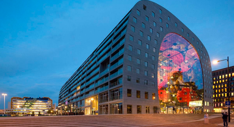 Необычный продуктовый рынок Markthal в Роттердаме