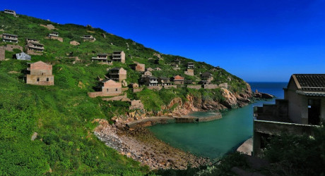 Заброшенная рыбацкая деревня на острове Гаучи