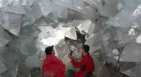 Гигантская кристальная пещера, расположенная под мексиканской пустыней