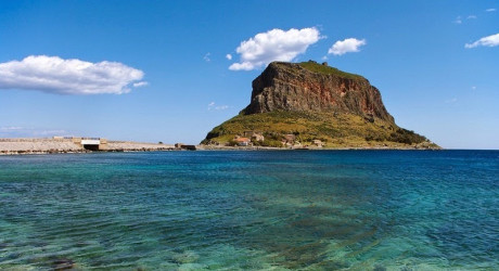 Монемвасия — византийский город-крепость в Греции