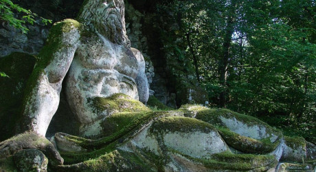 Жуткие гротескные скульптуры «священного сада» в Италии