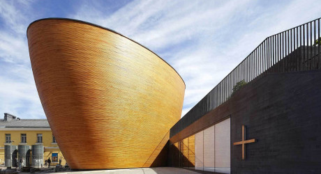 Необычная сюрреалистическая часовня Камппи в Финляндии