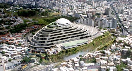 El Helicoide: футуристичный торговый центр, превратившийся в тюрьму