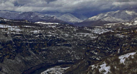 Чиатура — исчезающий город, затерявшийся в горных просторах Грузии
