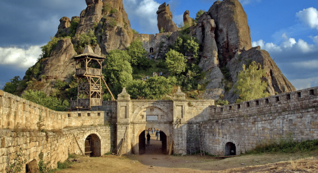 Белоградчикская крепость – болгарская крепость среди скал