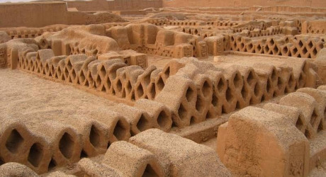 Чан Чан – крупнейший в мире город из самана, сохранившийся до наших дней