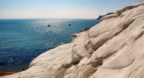 Белоснежная скала Scala dei Turchi в южной Сицилии