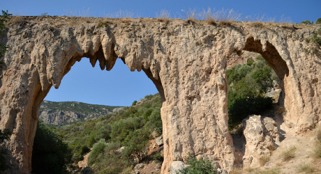 Уникальный акведук Герода Аттика в Греции