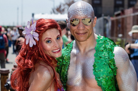 Парад русалок в Нью-Йорке