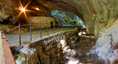 Где находится Сугаррамурди?