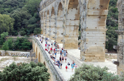 Высочайший древнеримский акведук Пон-дю-Гар