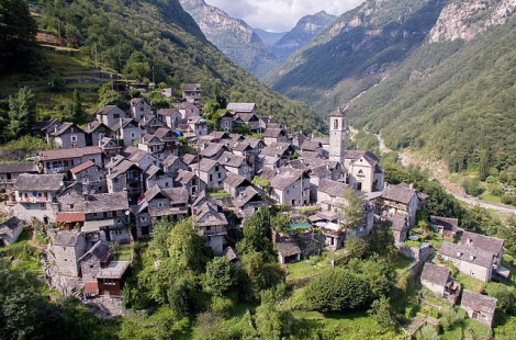 Кориппо – швейцарская деревня, которую превратят в гостиницу