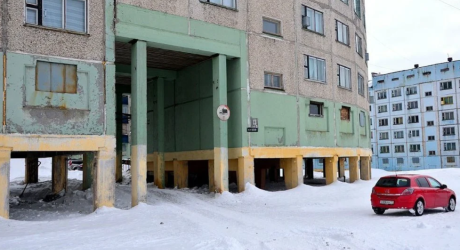 Почему на Севере водяные трубы не зарывают, а протягивают над землей