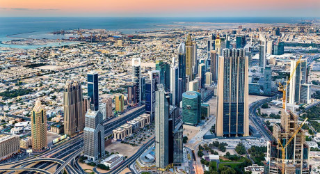 Покупка недвижимости в ОАЭ: кто и когда должен платить комиссию риелтору