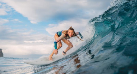 Красивые девушки, серфинг и обалденная природа