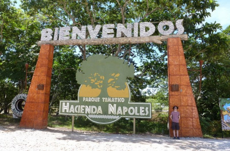 «Hacienda Napoles» – бывший дом Пабло Эскобара, который превратили в тематический парк развлечений