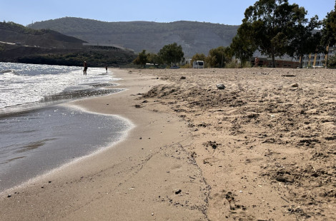 Пляж Бююкеджели (Büyükeceli) — пляж у АЭС Аккую, в районе Гюльнар