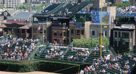 Необычные трибуны на крышах домов в Чикаго