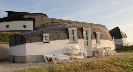Equihen Plage – французская деревня с домами из перевёрнутых лодок