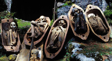 Устрашающие огненные мумии Кабаяна на Филиппинах