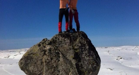 Фотки топлесс-туристов заполонили соцсети