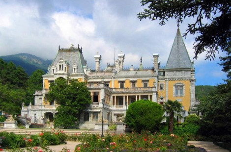 Едем в Ялту! В Массандровский дворец (Крым)!