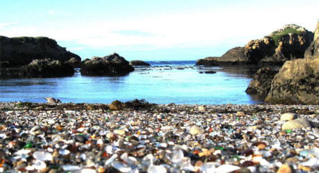 Cамые необычные пляжи: чёрный, красный и стеклянный