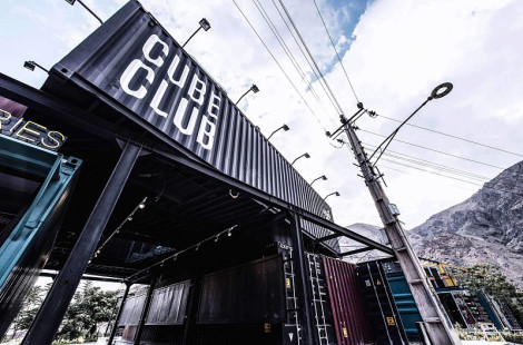 Cube Club – пространство для отдыха и развлечений из мусорных контейнеров в Иране