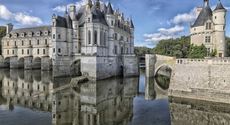 Chateau de Chenonceau – уникальный замок, построенный над рекой