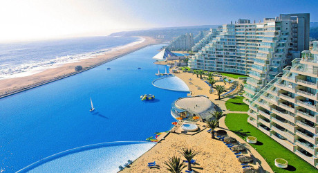 Самый большой бассейн в мире находится в Чили