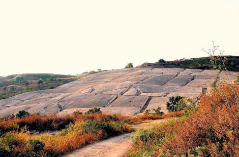 Cretto di Burri — мемориальный лабиринт в Италии