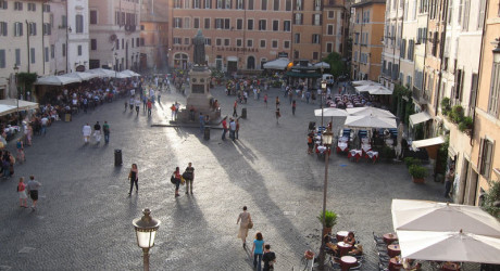 Площадь цветов в Риме