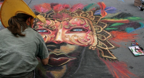 Фестиваль рисунков на асфальте в Денвере